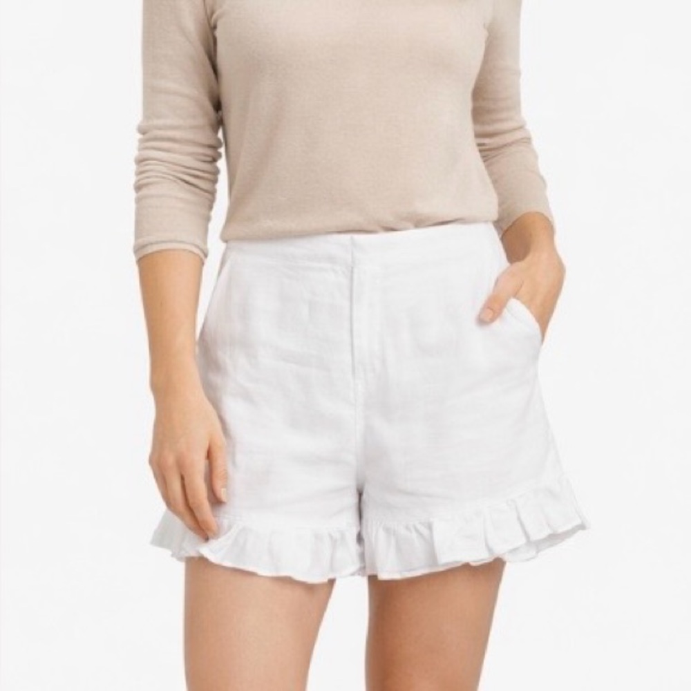 NWT PrettyLittleThing Size 12 Elegant White Ruffle Hem Women's Shorts